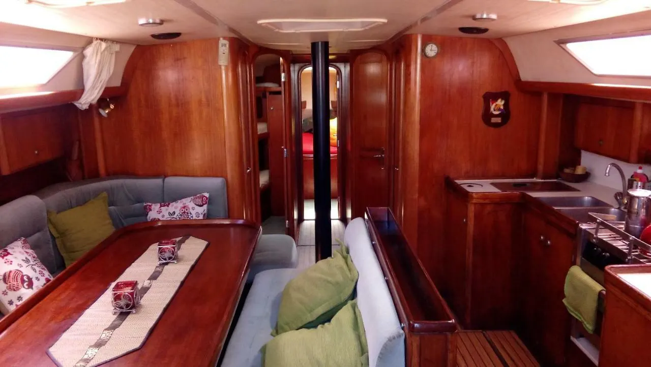 Hotel Velero MissTick,Gibsea 47'2 Puerto Calero
