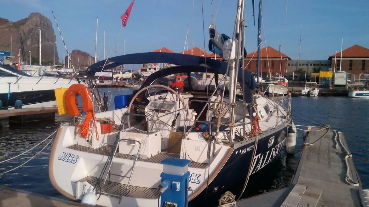 Hotel en barco Hotel Velero MissTick,Gibsea 47'2 Puerto Calero